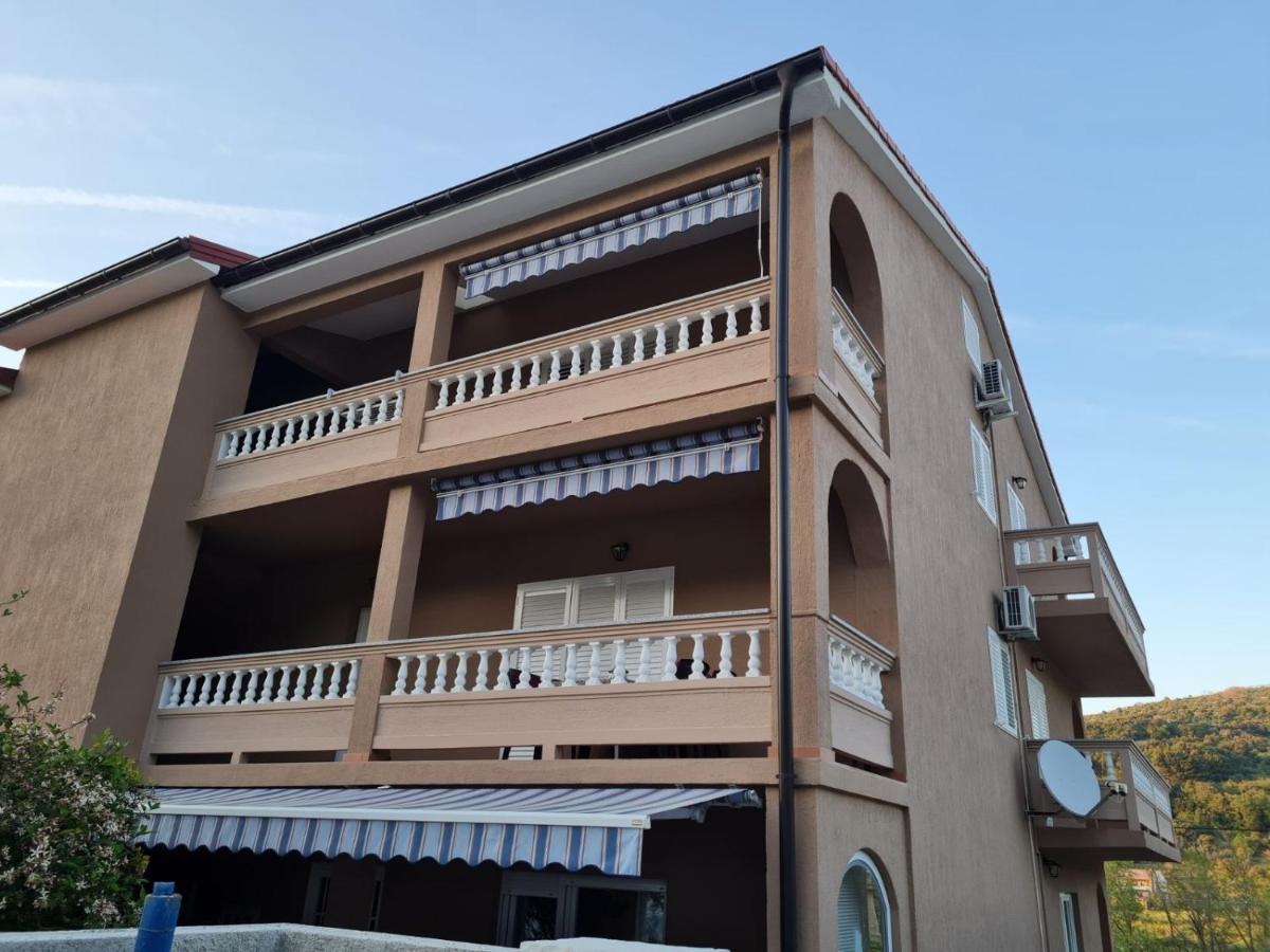 Apartments Nada Mundanije エクステリア 写真