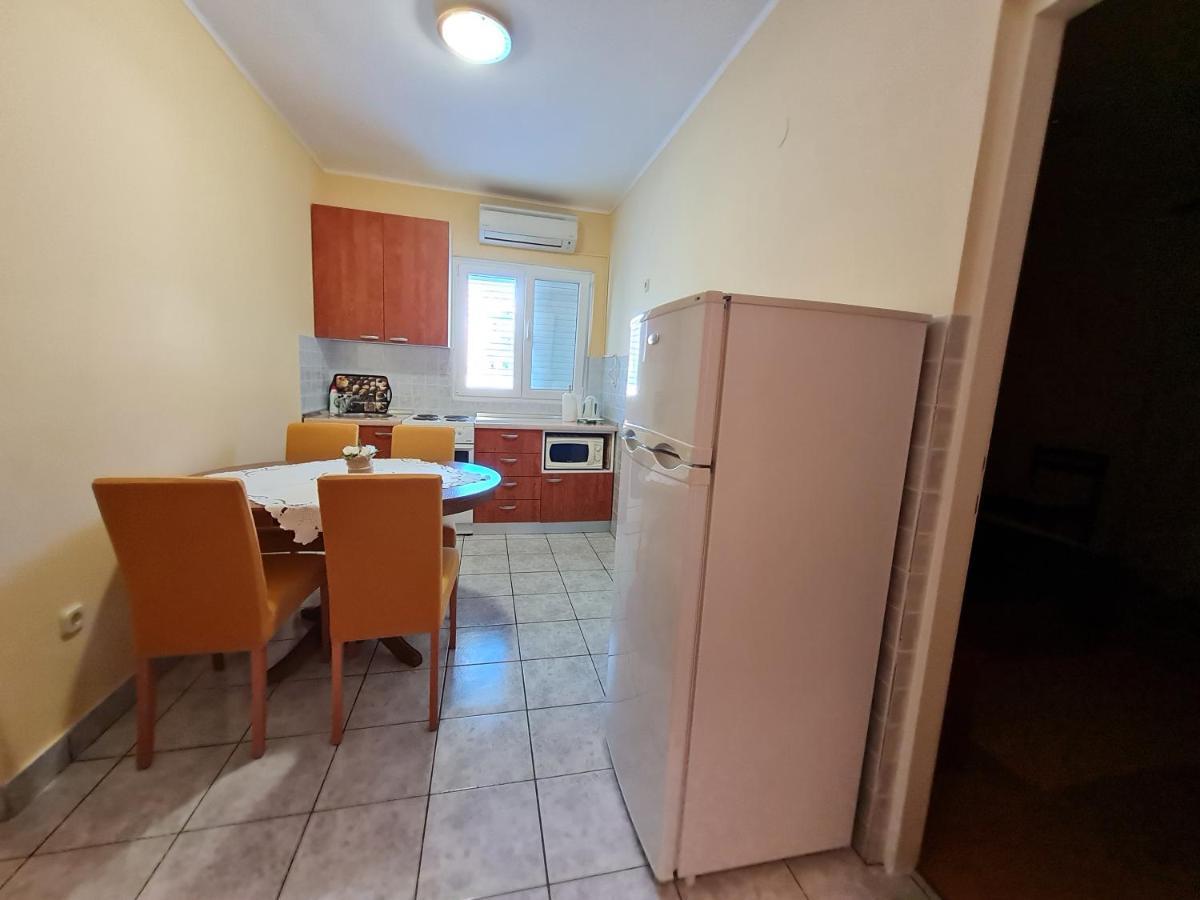 Apartments Nada Mundanije エクステリア 写真