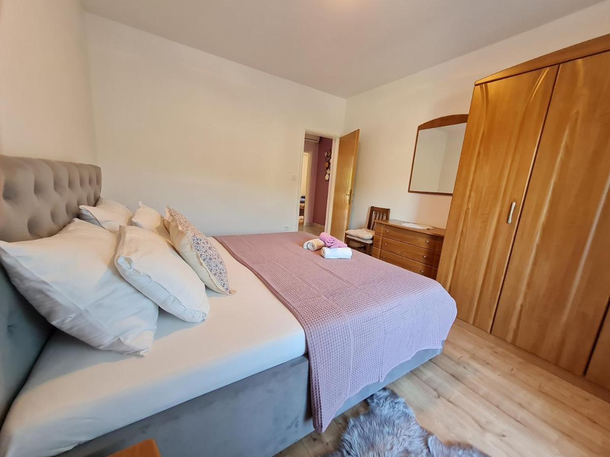 Apartments Nada Mundanije エクステリア 写真