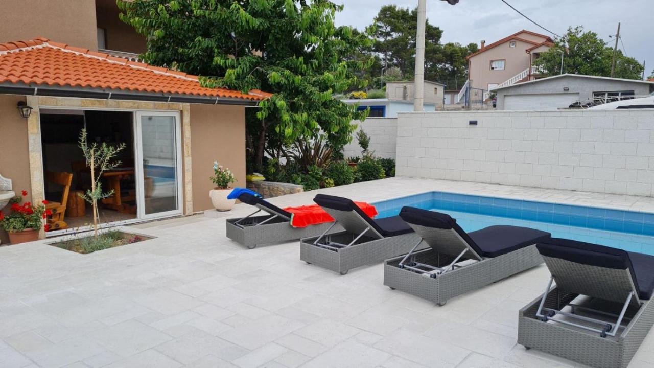 Apartments Nada Mundanije エクステリア 写真